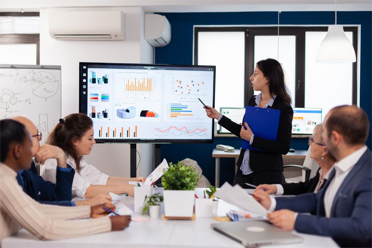 Beneficios clave de implementar una PMO en empresas mexicanas: maximiza la eficiencia y alcanza objetivos estratégicos con éxito.